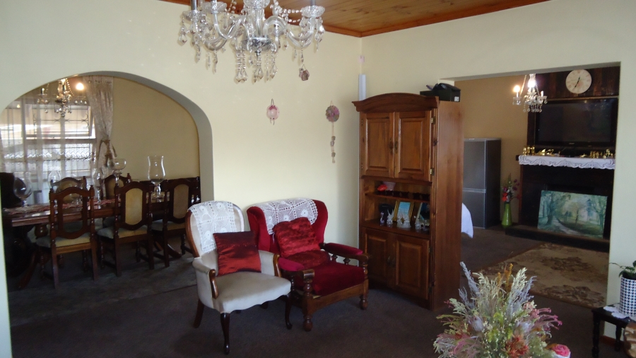 3 Bedroom Property for Sale in Gustrouw Western Cape